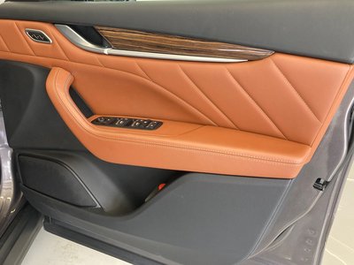2020 Maserati LEVANTE — миниатюра 24