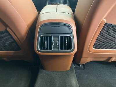 2020 Maserati LEVANTE — миниатюра 23