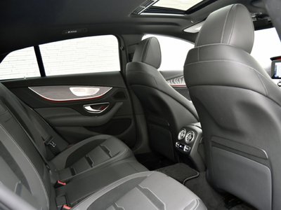 صورة 15 لـ 2019 Mercedes-BENZ GT AMG