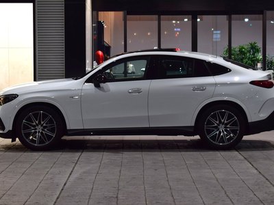 صورة 8 لـ 2024 Mercedes-BENZ GLC AMG
