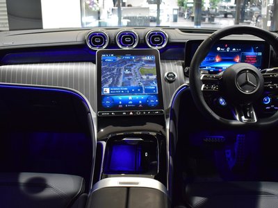 صورة 4 لـ 2024 Mercedes-BENZ GLC AMG