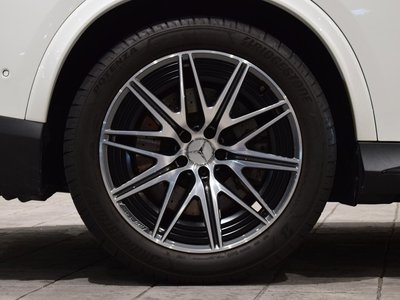 صورة 13 لـ 2024 Mercedes-BENZ GLC AMG