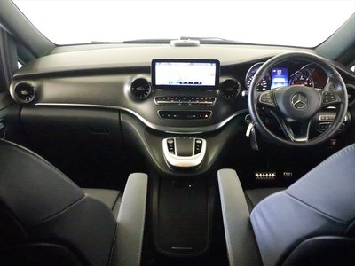 2022 Mercedes-BENZ V-CLASS photo 14