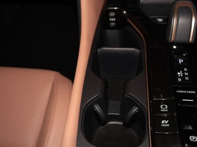 2024 Toyota CROWN SPORT 照片 19