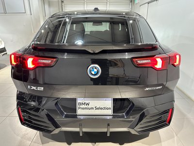 2025 BMW IX2 thumbnail 18