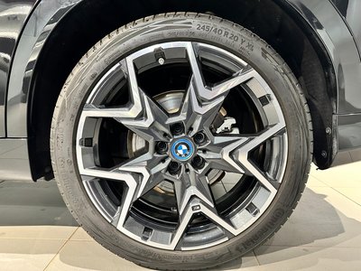2025 BMW IX2 thumbnail 43