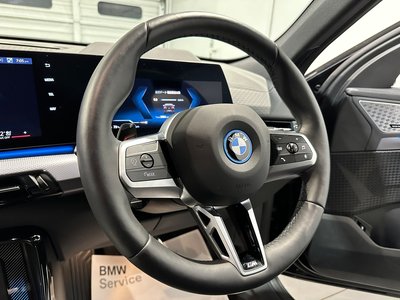 2025 BMW IX2 thumbnail 33