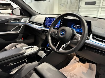 2025 BMW IX2 thumbnail 25