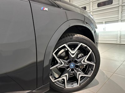 2025 BMW IX2 thumbnail 39