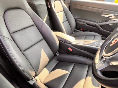 2013 Porsche CAYMAN photo 8