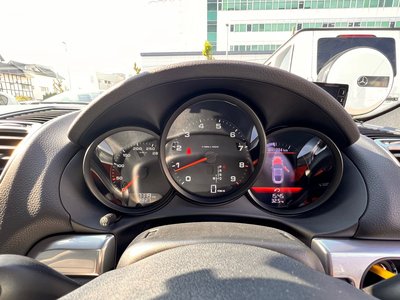 2013 Porsche CAYMAN photo 12