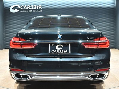 2017 BMW 7 SERIES photo 7