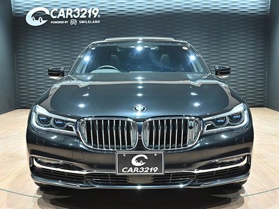 2017 BMW 7 SERIES photo 6