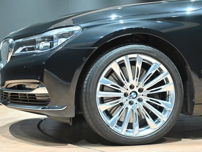 2017 BMW 7 SERIES thumbnail 27
