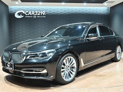 2017 BMW 7 SERIES photo 1