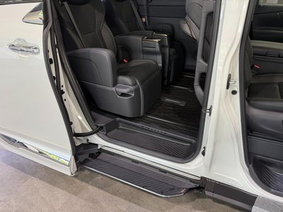2026 Toyota ALPHARD — фото 30