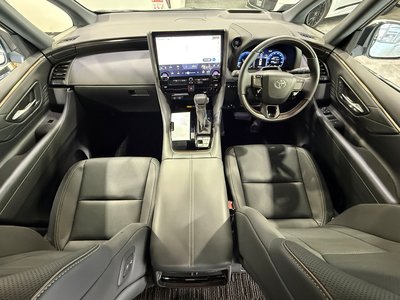 2026 Toyota ALPHARD — фото 8
