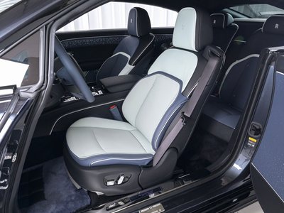 صورة 16 لـ 2024 ROLLS-ROYCE SPECTRE