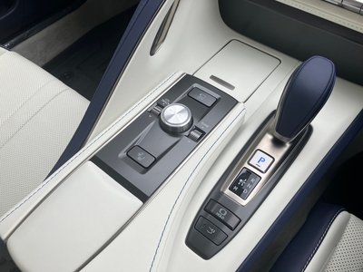 2025 Lexus LC photo 11