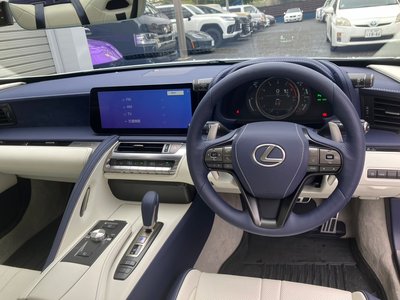 2025 Lexus LC photo 3