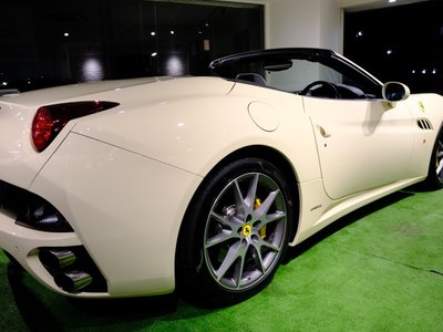 2010 Ferrari CALIFORNIA 照片 13