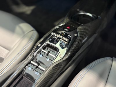 صورة مصغرة 34 لـ 2023 Ferrari 296 GTS