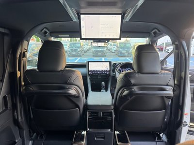 2025 Toyota ALPHARD — фото 16