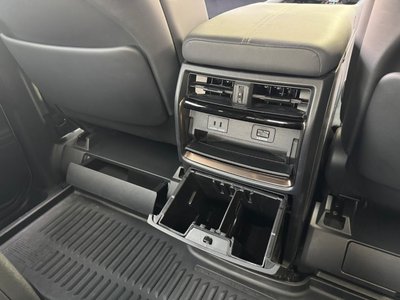2025 Toyota ALPHARD — фото 31