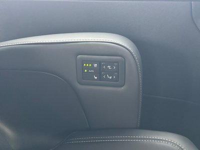 2025 Toyota ALPHARD — фото 30