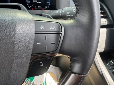 2025 Toyota ALPHARD — фото 25