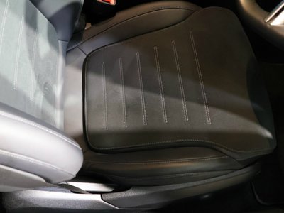 صورة مصغرة 10 لـ 2025 Mercedes-BENZ C-CLASS