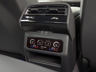 2024 BMW I5 thumbnail 32
