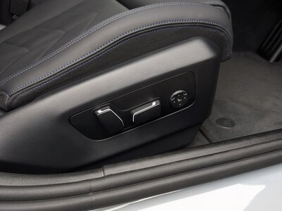 2024 BMW I5 thumbnail 35