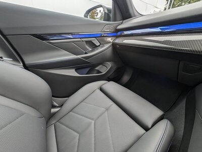2024 BMW I5 thumbnail 36