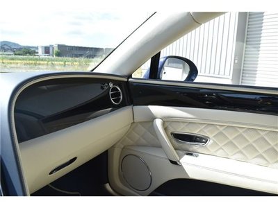 صورة مصغرة 19 لـ 2018 Bentley FLYING SPUR