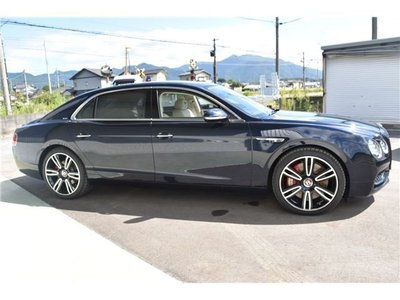 صورة مصغرة 9 لـ 2018 Bentley FLYING SPUR