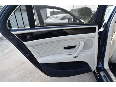 صورة مصغرة 33 لـ 2018 Bentley FLYING SPUR