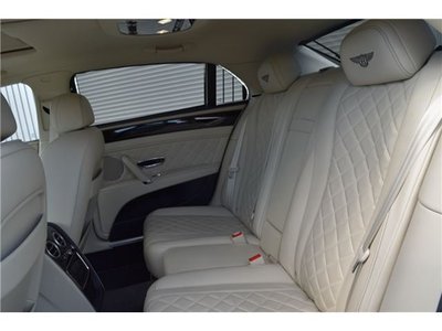 صورة مصغرة 32 لـ 2018 Bentley FLYING SPUR