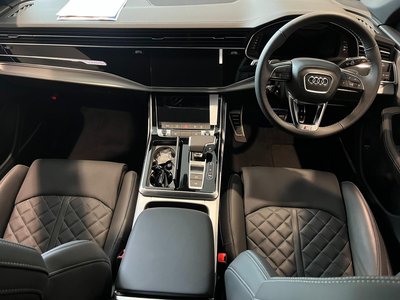 2026 AUDI Q8 photo 7