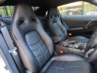 2023 Nissan GT-R 缩略图 2