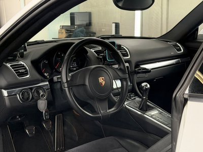 2013 Porsche CAYMAN thumbnail 17