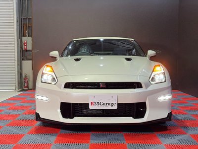 2025 Nissan GT-R — миниатюра 17