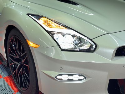 2025 Nissan GT-R — миниатюра 18