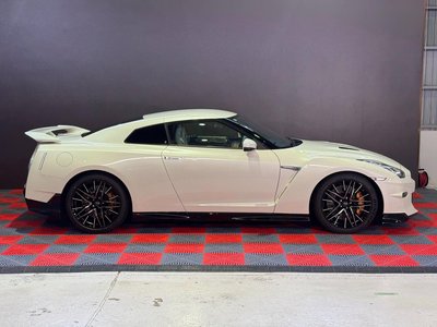 2025 Nissan GT-R — миниатюра 22