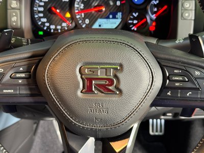 2025 Nissan GT-R — миниатюра 62