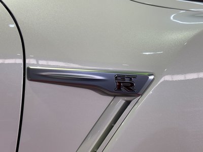 2025 Nissan GT-R — миниатюра 25