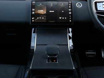 2025 LAND Rover RANGE ROVER EVOQUE — миниатюра 143