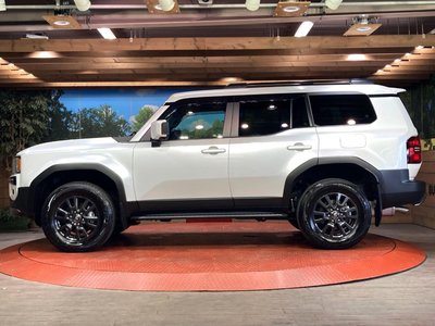 صورة 29 لـ 2025 Toyota LAND CRUISER 250