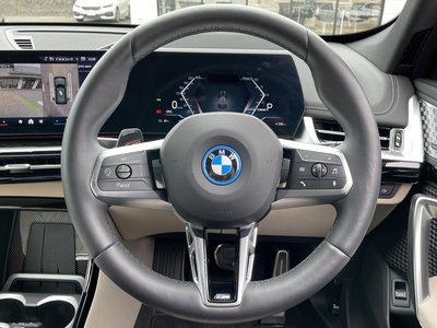 2025 BMW IX1 thumbnail 28