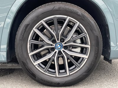 2025 BMW IX1 thumbnail 63